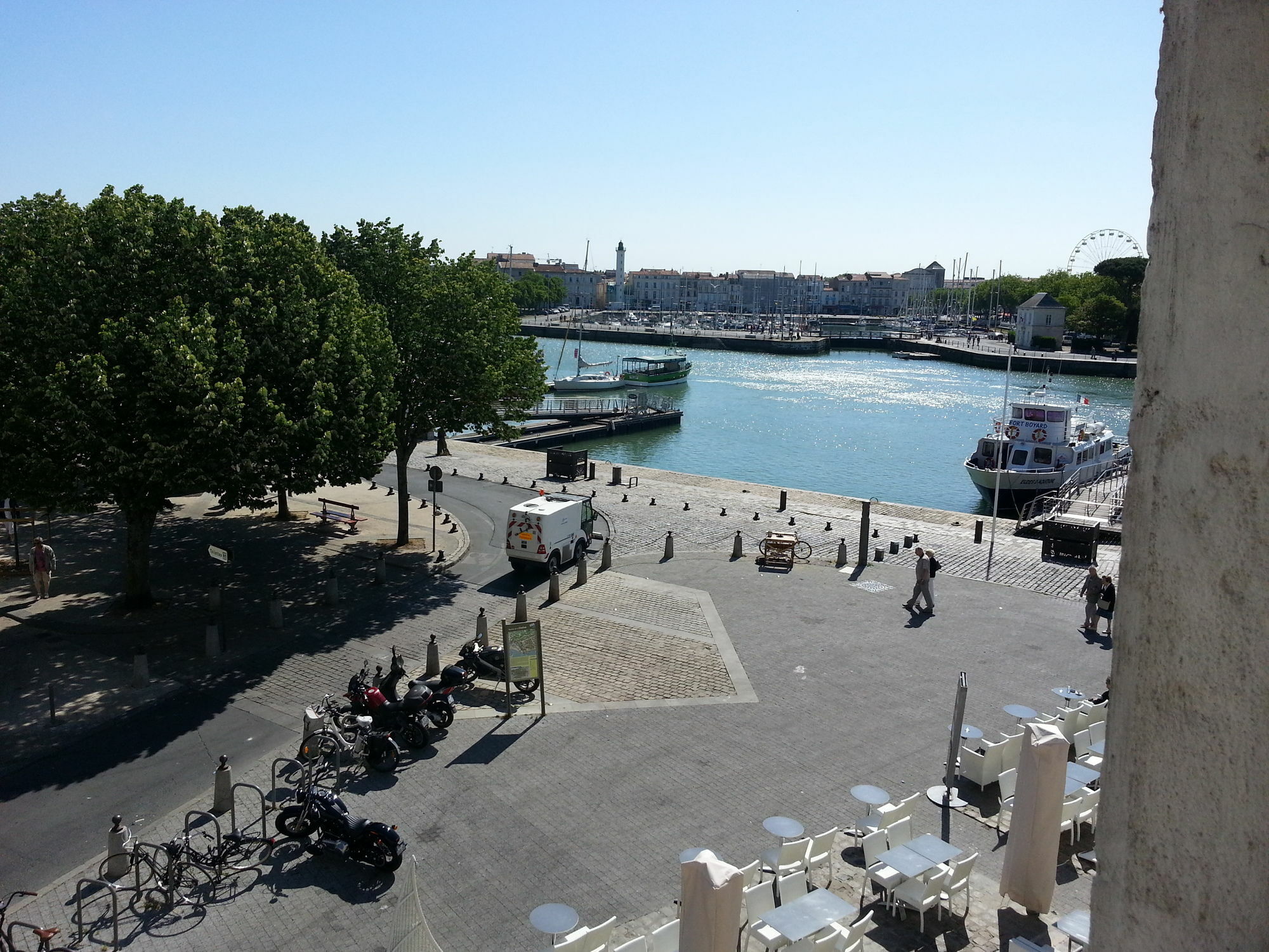 Maisons Du Monde Hotel & Suites - La Rochelle Vieux Port Luaran gambar