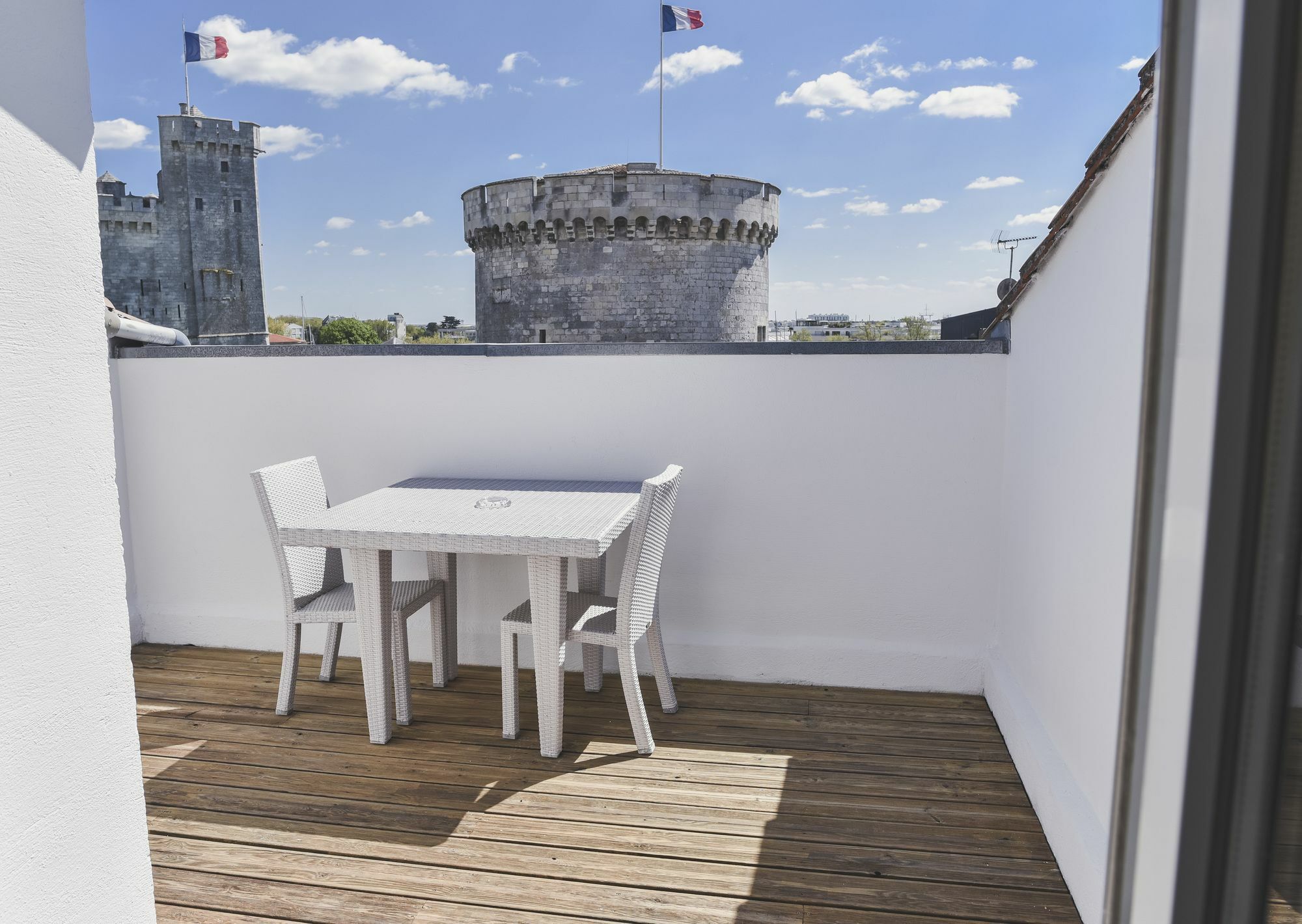 Maisons Du Monde Hotel & Suites - La Rochelle Vieux Port Luaran gambar